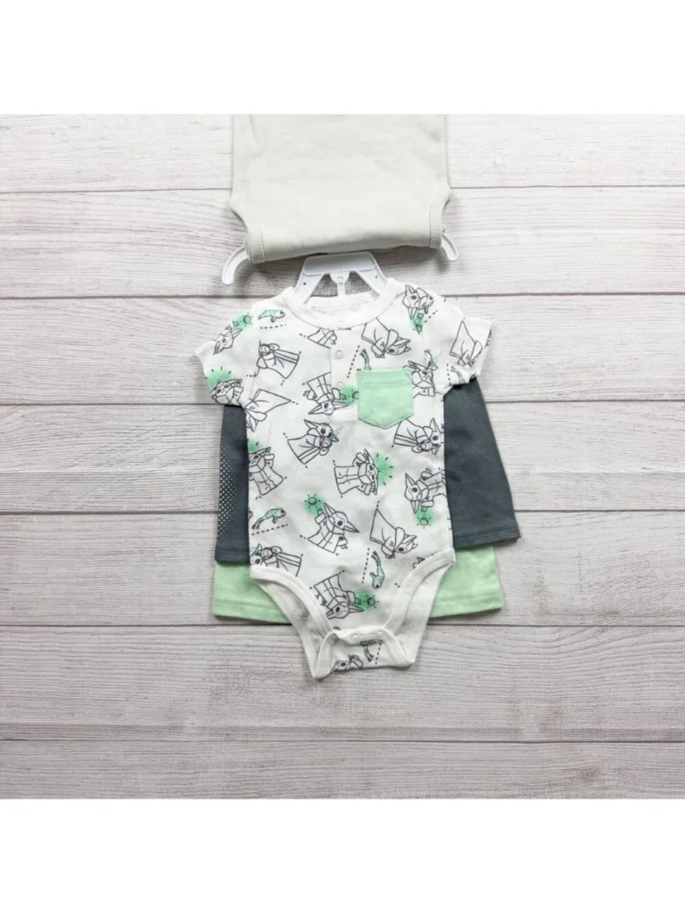 Star Wars Mandalorian Baby 4-Piece Outfit Set Bodysuits Shorts NWT 6-9 Months
